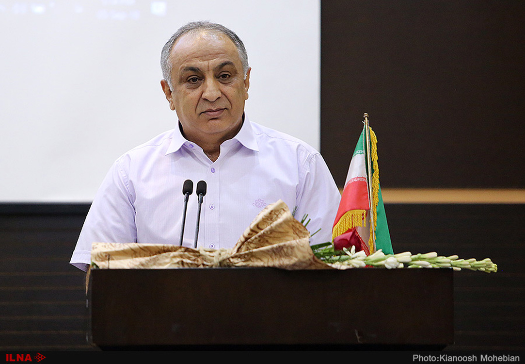 دریافت جایزه ملی مدیران ارزش آفرین در نخستین جشنواره جایزه ملی آرمان برتر