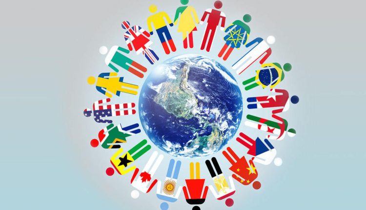 سرمایه فرهنگی و سرمایه اجتماعی، که شبکهها و روابط اجتماعی را در بر میگیرد، برای تابآوری اجتماعی ضروری هستند سرمایه-فرهنگی و تاب آوری