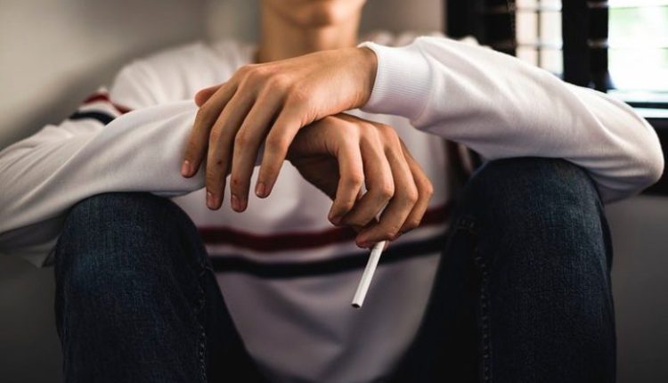 چگونه نوجوانان معتاد میشوند ؟