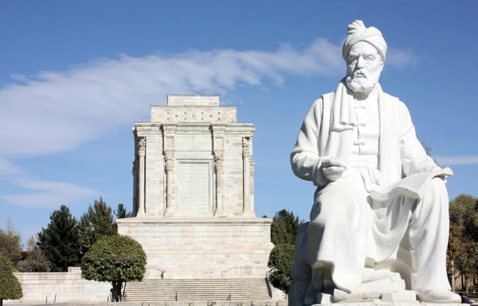شاهنامه فردوسی ستون اصلی تاب‌آوری فرهنگی و هویتی ایرانیان است