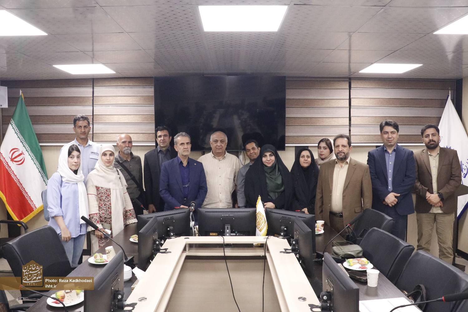 نشست مدیریت بحران، تاب‌آوری و جلوه‌های نوین امداد اجتماعی در دوران جنگ